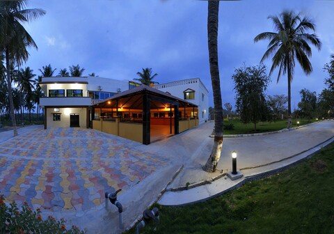 WAW 7708 MK Jungle Theme Resorts