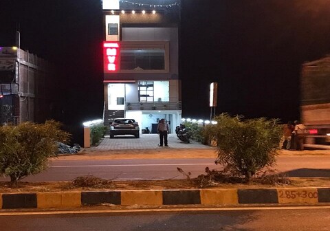 Hotel MVR , Gorakhpur
