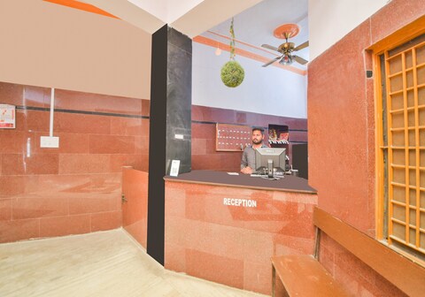 OYO Hotel Radhika Palace