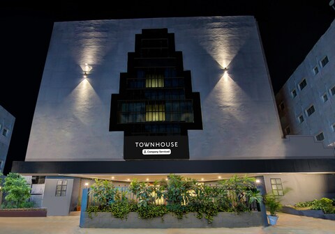 Super Townhouse Lakdikapul