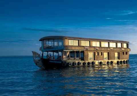 Harmony of backwaters.