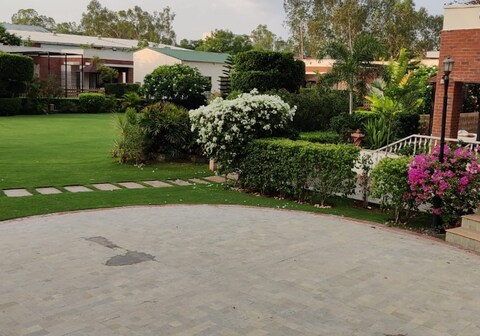 The Foothills Villas