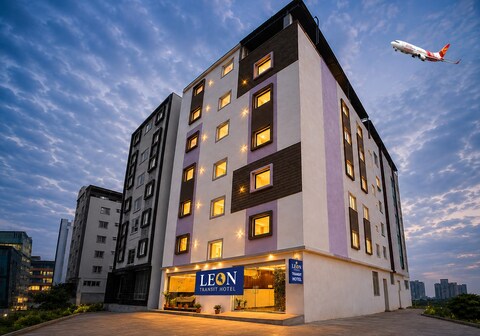 Hotel Leon Transit