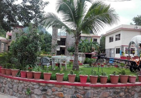 Siyava Valley Resort (38 Kms from Mount Abu)
