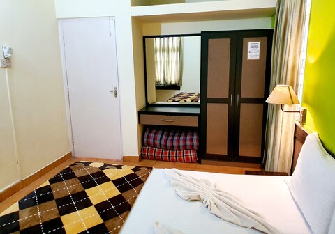 Candolim Salsa - Studio Apartment - Private Apartment