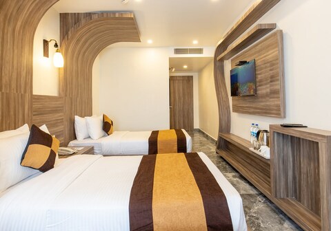 Hotel Maxx By WB Comfort