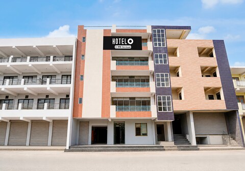 Hotel O Sector 63 Noida Formerly Daya Inn