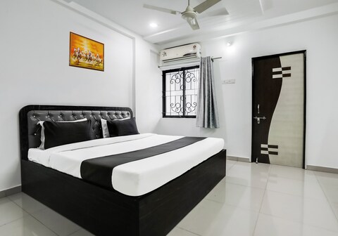 Hotel O Grand Trinity