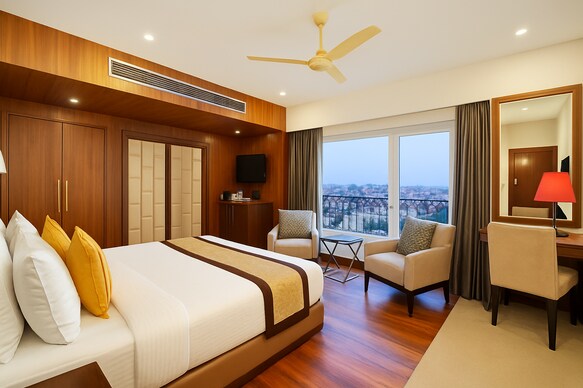 SAWERA GRAND 10 MIN WALK FROM GOLDEN TEMPLE