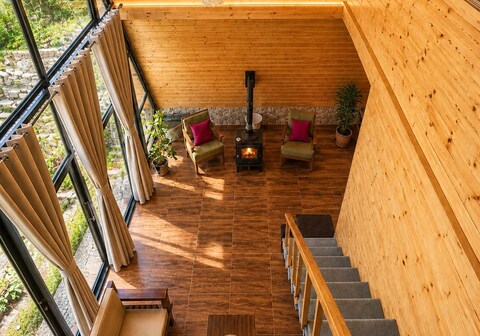 APine Cottage - Two Bedroom, One Luxury Getaway