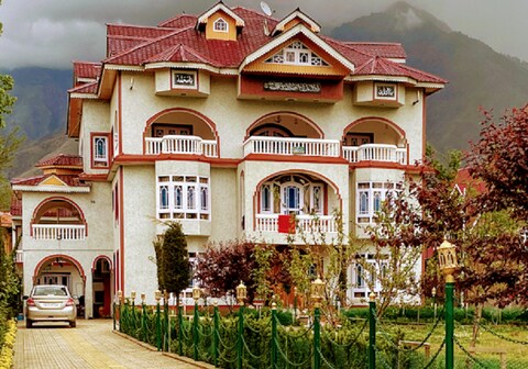 Exotic Palace Home Stay