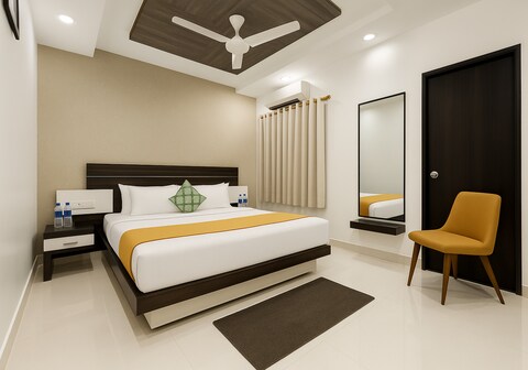 HOTEL VRAJBHOOMI