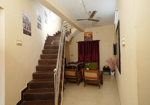 SM Cottage
