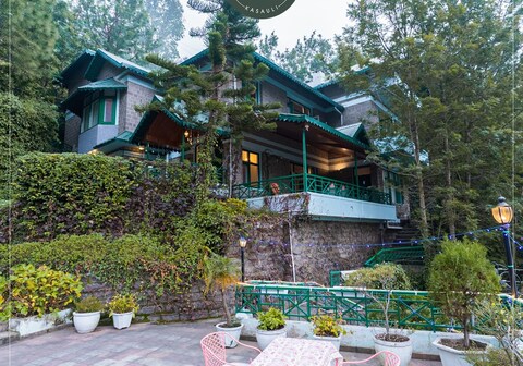 Summer wine | Villa with a pool