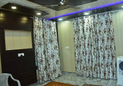 POP Neena''s Homestay