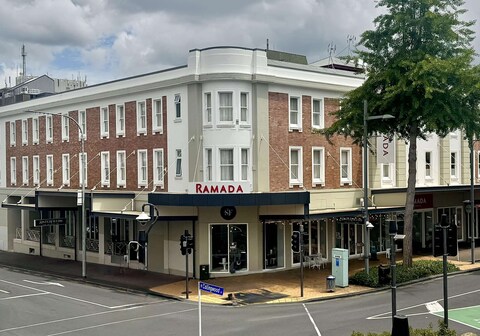 Ramada by Wyndham Hamilton City Center