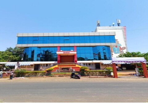 Hotel Sarang, Satara