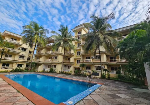 Whispering Palms Poolside