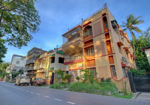 Rooms In Anushka Service Apartments (Deluxe Room)