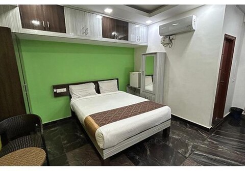 FabHotel Supreme Seven Boutique