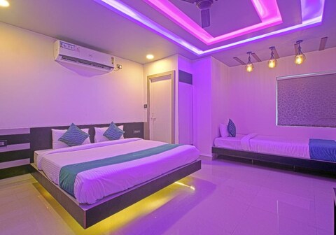 Hotel PND Complex