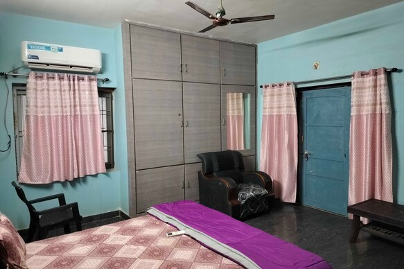 Hotel O SV GRAND APSRTC Depot