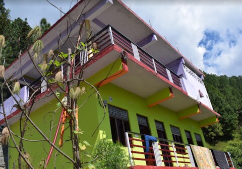 Pine Tree Hotel by GRB