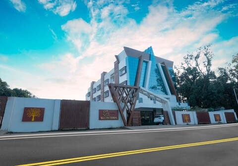 S S International HOTEL