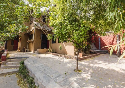 Forktail Villa | 2BHK Organic Homestay