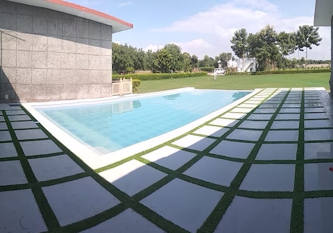 Evergreen Woods | 6 BHK Farmhouse