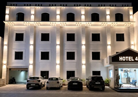 Hotel 49