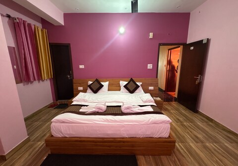 Hotel Rishabh