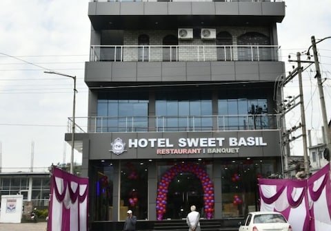 Sweet Basil Hotel and Restaurant