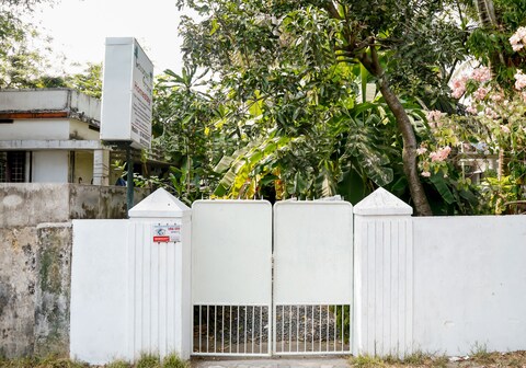 Coconut Grove Homestay (Standard Room)