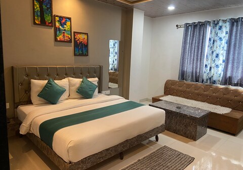 Seema Pride Hotels & Restaurant