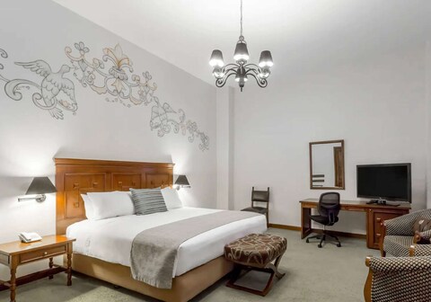 Ramada Costa Del Sol Cusco