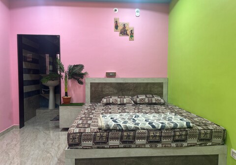 Aras homestay hampi