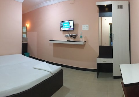 Sri Venkateshwar Lodge