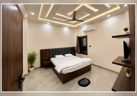 Hotel Ramyug Palace
