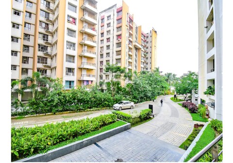Siddha Xanadu Studio Apartment 806