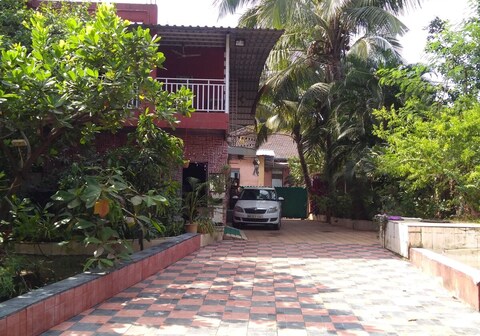 Beautiful Farmhouse 5km from Panvel ONLY for family