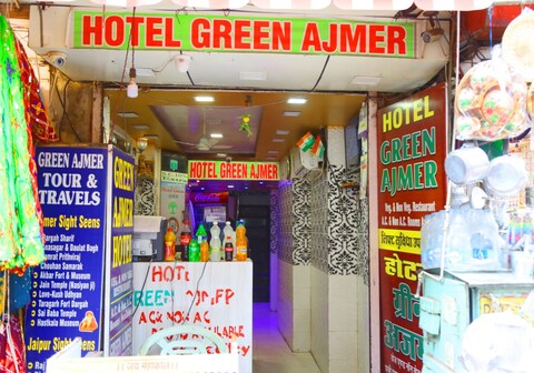 Green Hotel