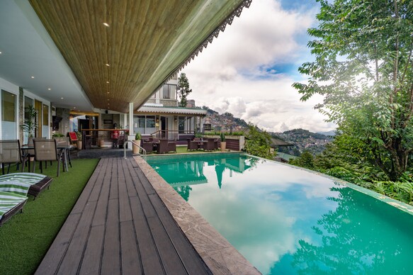 Summit North Star Hotel (with Swimming Pool)