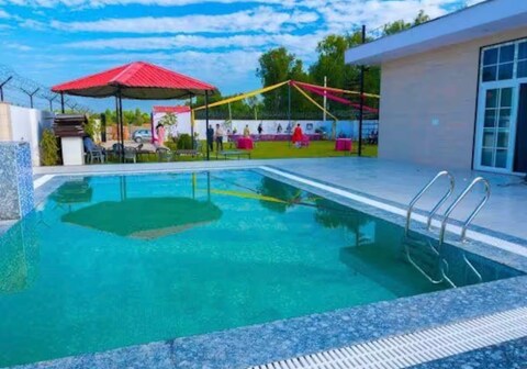 Peaceful Private Farmhouse with Pool