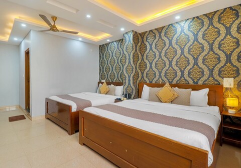 Paradise Inn Near ISBT