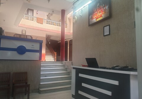 Hotel Narayan, Near Yatra Parchi Counter