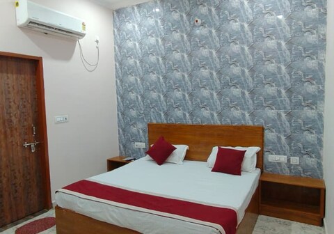 Hotel Baldev Palace