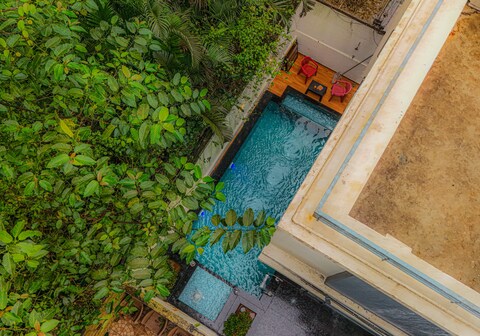 Glorious Villa with Pvt Pool with Jacuzzi, Lonavala
