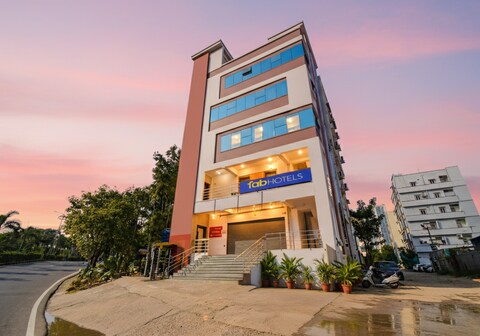 Fabhotel SRH Pride - Nr Hitech City Railway Station