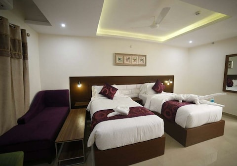 Hotel Suraj Grand